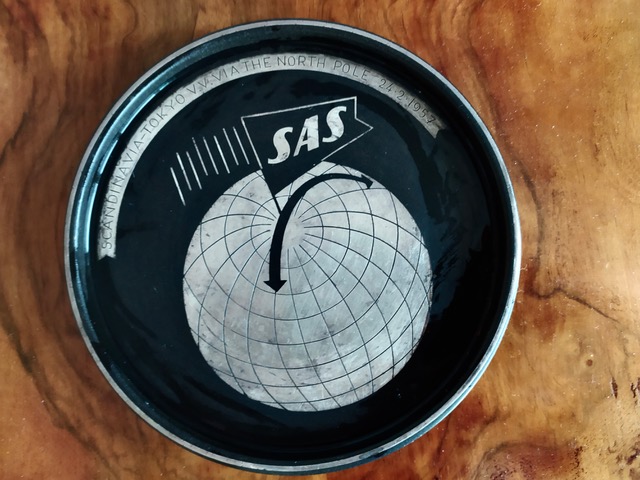 Souvenir ashtray from first commercial flight over the North Pole. Photo © Karethe Linaae